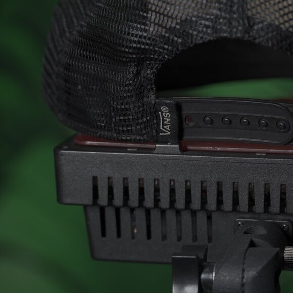 VINTAGE Y2K VANS SKATE TRUCKER HAT CLASSIC STREETWEAR MENS SNAPBACK HAT - Picture 7 of 7